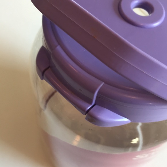 Vintage Snapware Yarn -Tainer Clear Plastic Snap top Yarn Storage Contai… - Picture 3 of 7